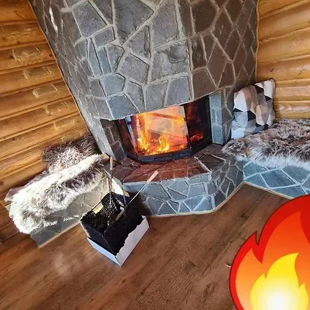Lucky Roenk Vendeghaz Guest house