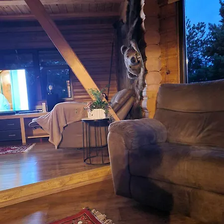 Lucky Roenk Vendeghaz Guest house