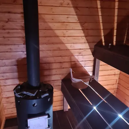 Lucky Roenk Vendeghaz Guest house